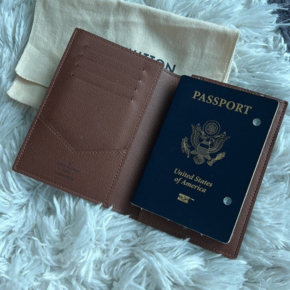 Louis Vuitton Authentic Monogram Canvas Passport Cover - Picture 3 of 7